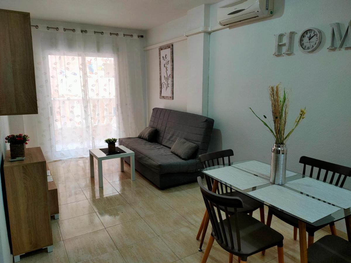 Casas Holiday - Playa Del Cura Торрев'єха Екстер'єр фото