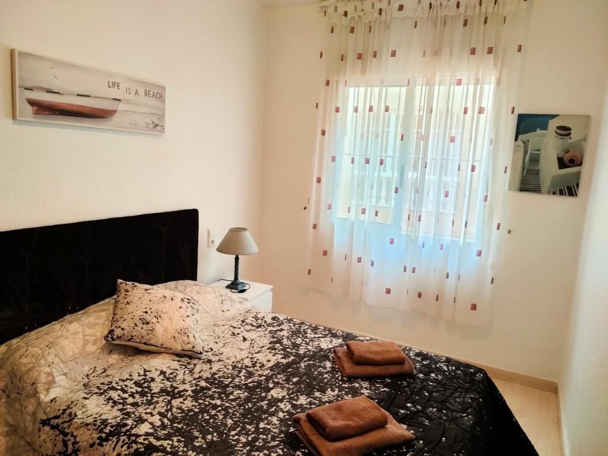 Casas Holiday - Playa Del Cura Торрев'єха Екстер'єр фото