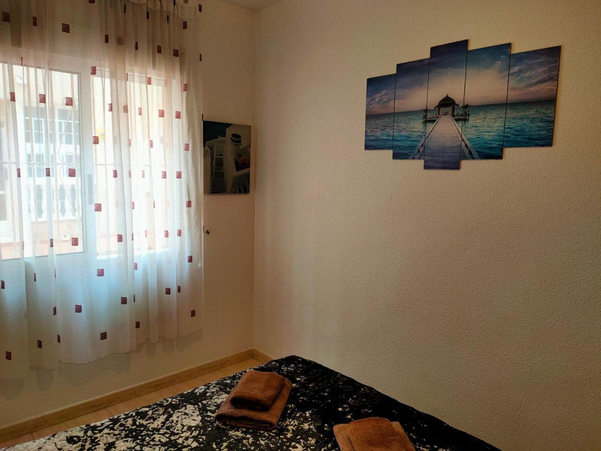 Casas Holiday - Playa Del Cura Торрев'єха Екстер'єр фото