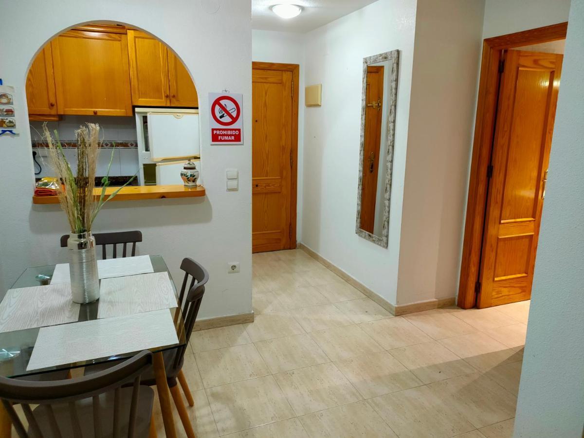 Casas Holiday - Playa Del Cura Торрев'єха Екстер'єр фото