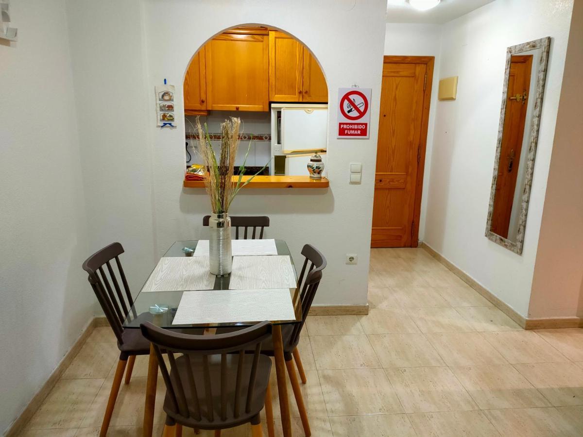 Casas Holiday - Playa Del Cura Торрев'єха Екстер'єр фото
