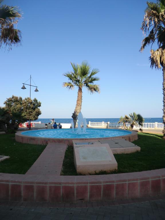 Casas Holiday - Playa Del Cura Торрев'єха Екстер'єр фото
