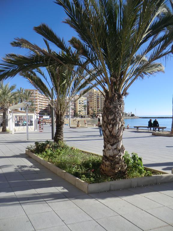 Casas Holiday - Playa Del Cura Торрев'єха Екстер'єр фото